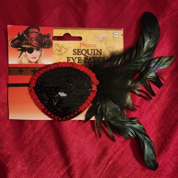 NWT Pirate Sequin Eye Patch w/ Feathers Halloween Costume Cosplay Accessory New - Picture 1 of 4
